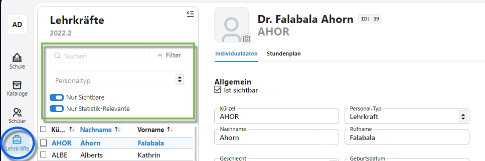 Im hier grün markierten Bereich lassen sich Filter setzen, um die Auswahl in der Personalliste zu verfeiern. Übersichtsliste der Lehrkräfte mit den Filtern